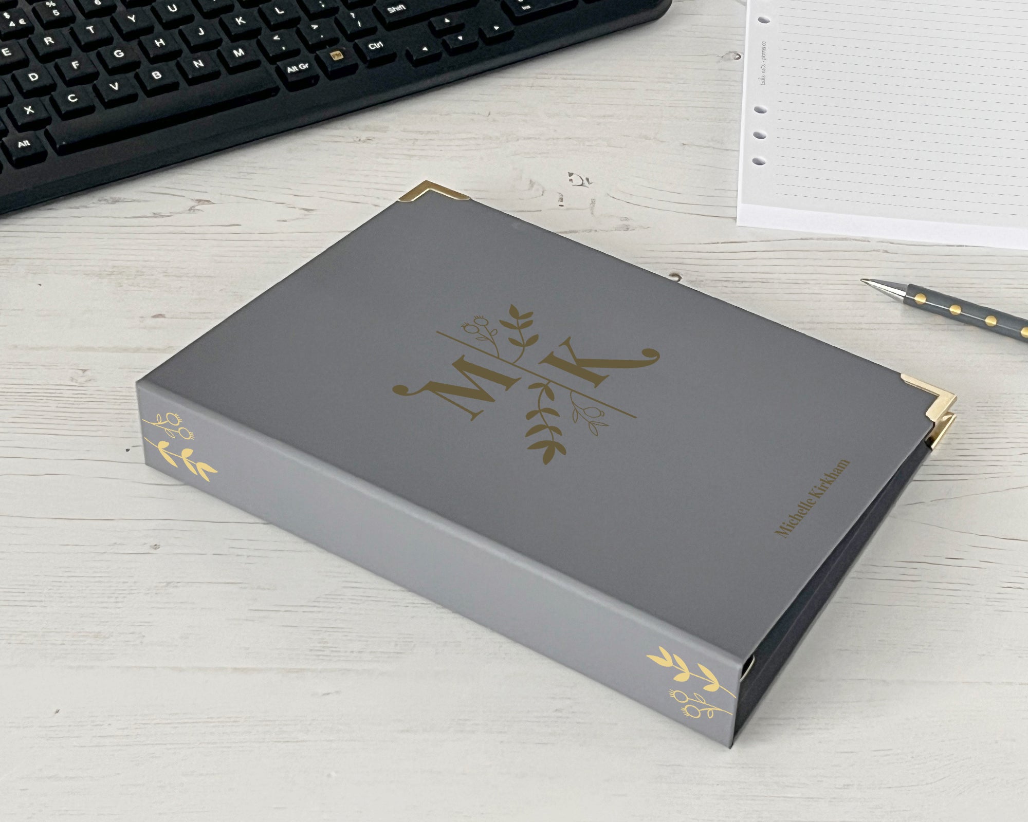 RINGBINDER | Monogram